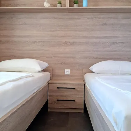 Mobile Clara Кемпинг