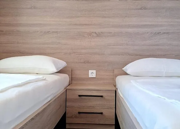 Mobile Clara Кемпинг